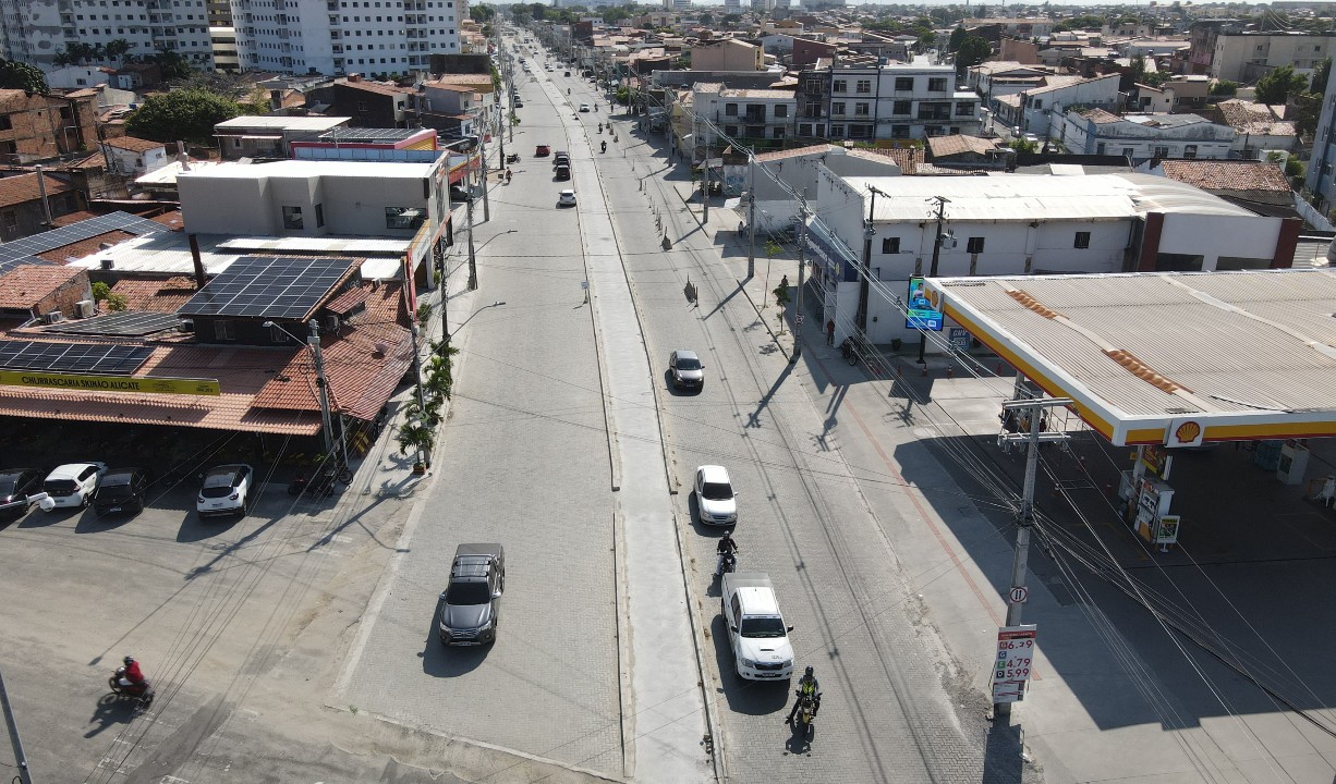 foto aérea da avenida sargento hermínio